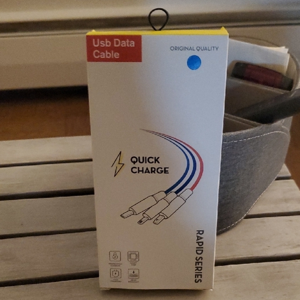 Quick Charge Rapid Series USB Data Cable - Blue/Red/Black - Picture 3 of 5